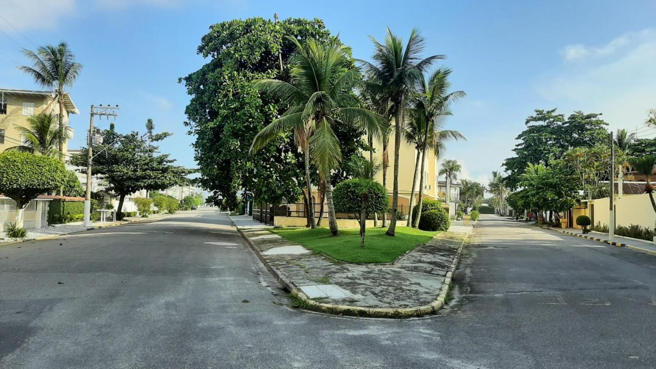 Lindo Apartamento Enseada Гуаружа Екстер'єр фото